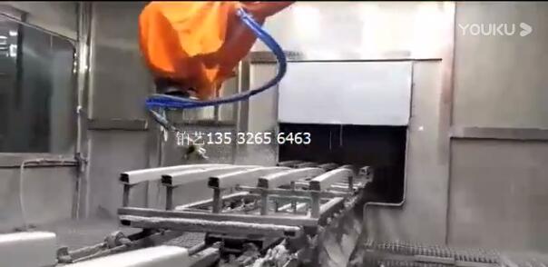 在線式全自動機(jī)械手噴涂生產(chǎn)線（東莞市鉑藝機(jī)械設(shè)備）
